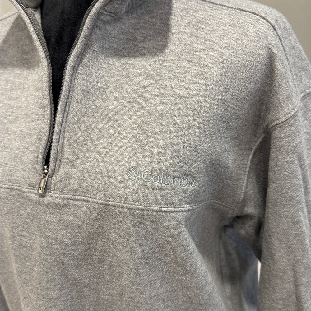 Columbia Quarter Zip Men's Gray Pullover  Size Medium